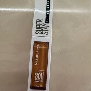 Maybelline Liquid Concealer Stick in Tan